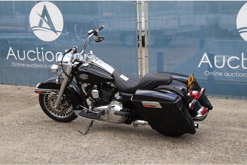 Harley-Davidson Custom-Modified - Motocicletă: Foto 3 Harley-Davidson Custom-Modified - Motocicletă: Foto 3