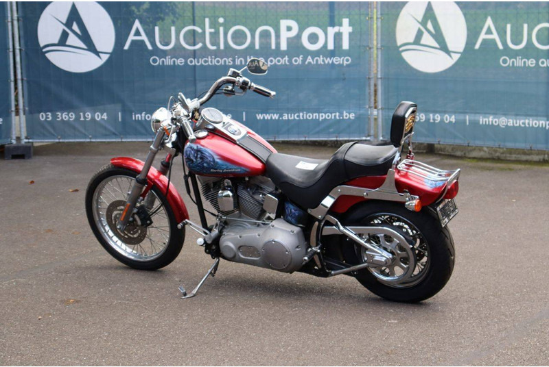 Harley-Davidson Deuce Softail - Motocicletă: Foto 3 Harley-Davidson Deuce Softail - Motocicletă: Foto 3