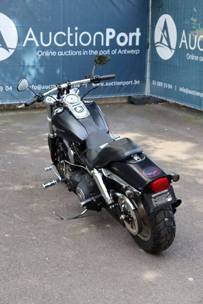 Harley-Davidson Dyna Fat Bob - Motocicletă: Foto 5 Harley-Davidson Dyna Fat Bob - Motocicletă: Foto 5