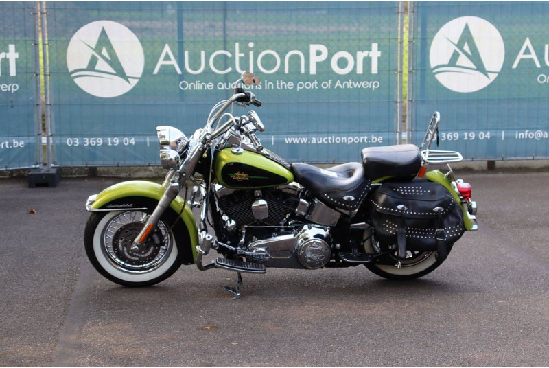 Harley-Davidson Heritage Softail Classic - Motocicletă: Foto 1 Harley-Davidson Heritage Softail Classic - Motocicletă: Foto 1