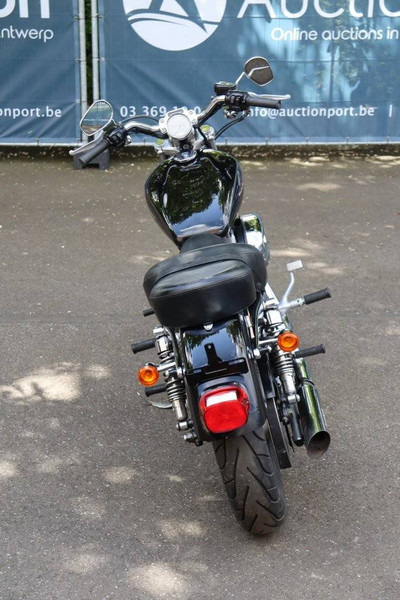 Harley-Davidson Sportster XL883 - Motocicletă: Foto 5 Harley-Davidson Sportster XL883 - Motocicletă: Foto 5