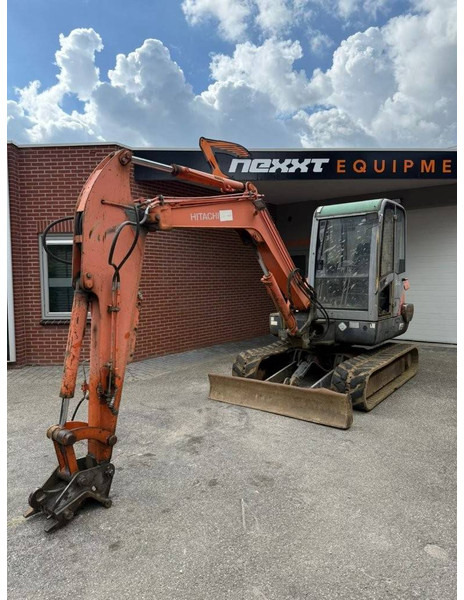 Hitachi ZH50 - Excavator pe şenile: Foto 2 Hitachi ZH50 - Excavator pe şenile: Foto 2