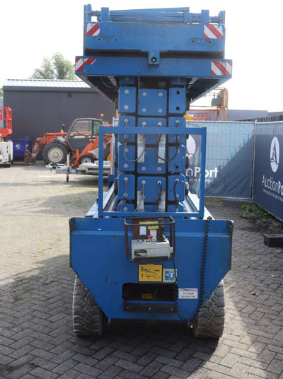 Holland lift COMBISTAR N-165EL12 - Platforma foarfeca: Foto 5 Holland lift COMBISTAR N-165EL12 - Platforma foarfeca: Foto 5