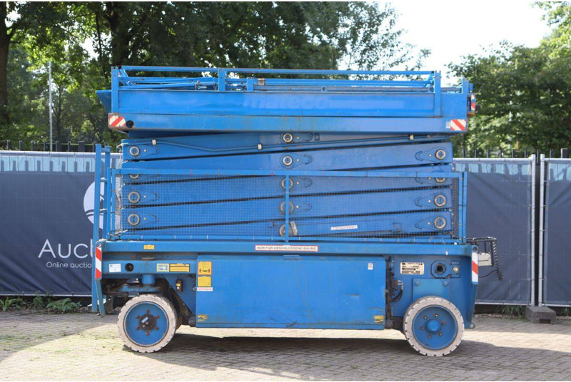Holland lift Combistar N-165EL12 - Platforma foarfeca: Foto 2 Holland lift Combistar N-165EL12 - Platforma foarfeca: Foto 2