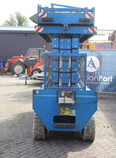 Holland lift Combistar N-165EL12 - Platforma foarfeca: Foto 5 Holland lift Combistar N-165EL12 - Platforma foarfeca: Foto 5