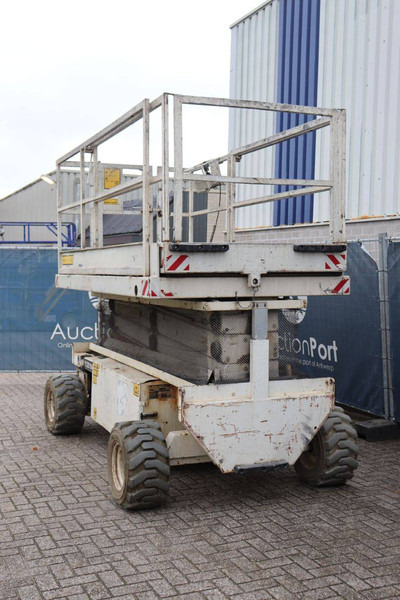 Holland lift MONOSTAR X 105EL18 - Platforma foarfeca: Foto 4 Holland lift MONOSTAR X 105EL18 - Platforma foarfeca: Foto 4
