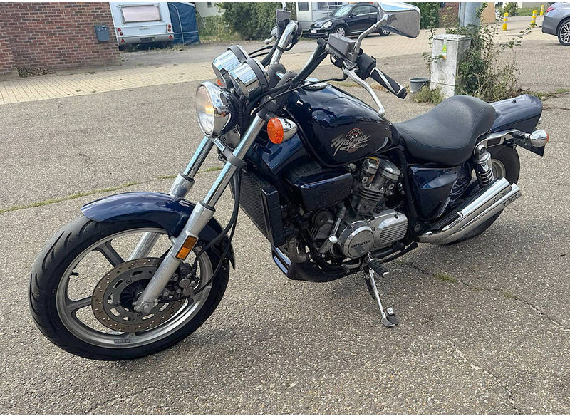 Honda Magna VF750C - Motocicletă: Foto 4 Honda Magna VF750C - Motocicletă: Foto 4