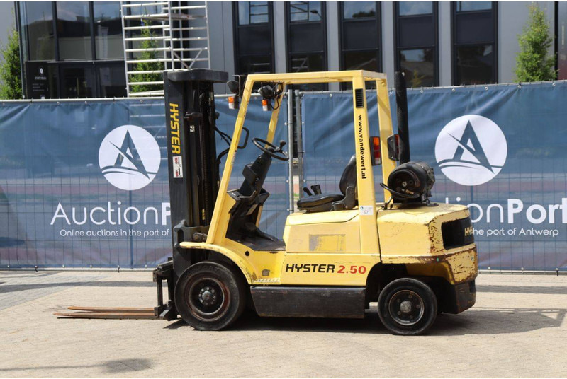 Hyster H2.50XM - Stivuitor GPL: Foto 3 Hyster H2.50XM - Stivuitor GPL: Foto 3