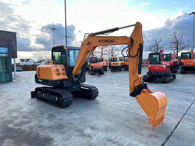 Hyundai R60VS - Excavator pe şenile: Foto 3 Hyundai R60VS - Excavator pe şenile: Foto 3