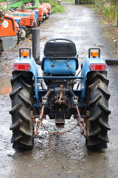 Iseki TU1900 - Tractor agricol: Foto 5 Iseki TU1900 - Tractor agricol: Foto 5