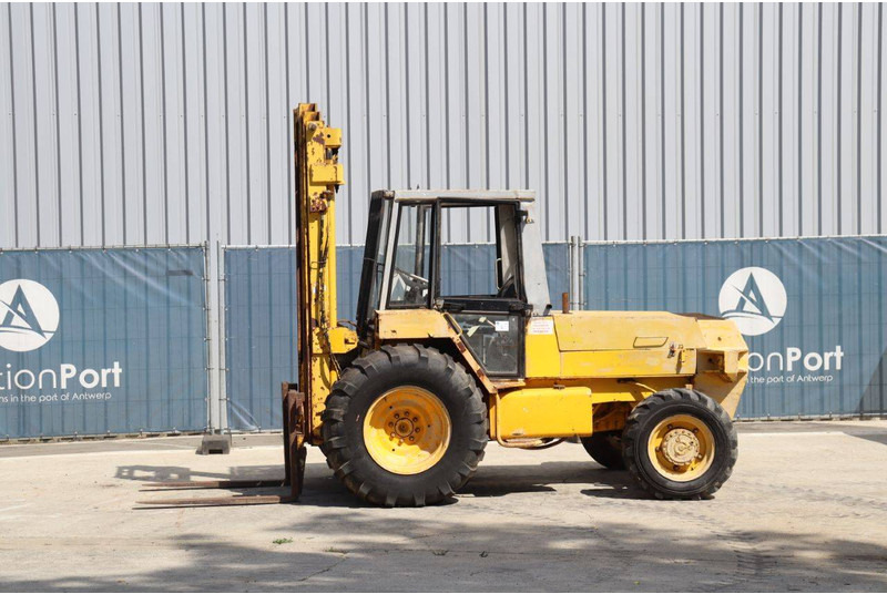 JCB 926 - Stivuitor de teren dificil: Foto 1 JCB 926 - Stivuitor de teren dificil: Foto 1