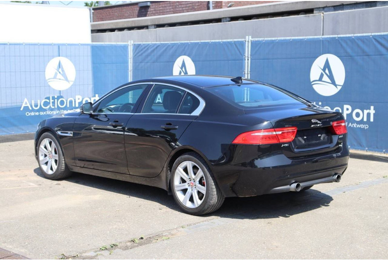 Jaguar XE - Berlină/ Sedan: Foto 4 Jaguar XE - Berlină/ Sedan: Foto 4