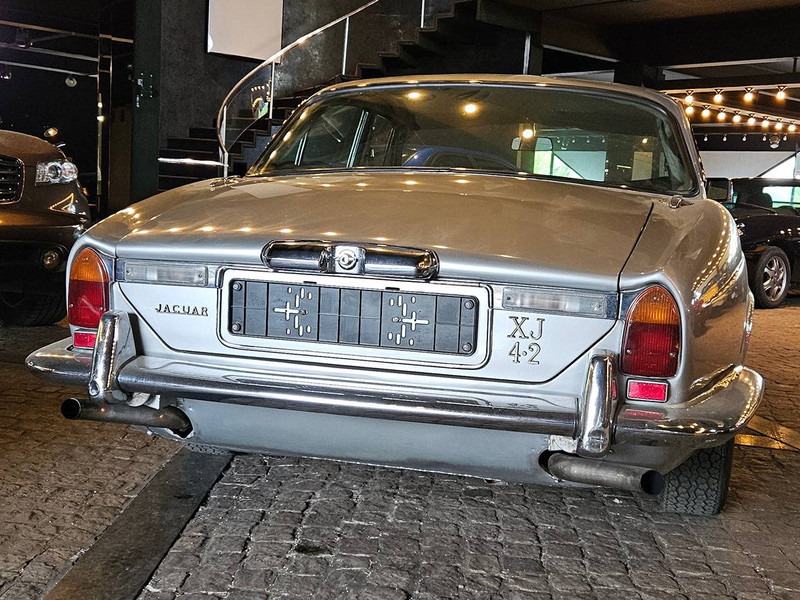Jaguar XJ (series II) 4.2 Automatic - Berlină/ Sedan: Foto 4 Jaguar XJ (series II) 4.2 Automatic - Berlină/ Sedan: Foto 4