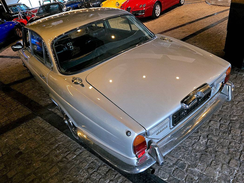 Jaguar XJ (series II) 4.2 Automatic - Berlină/ Sedan: Foto 3 Jaguar XJ (series II) 4.2 Automatic - Berlină/ Sedan: Foto 3