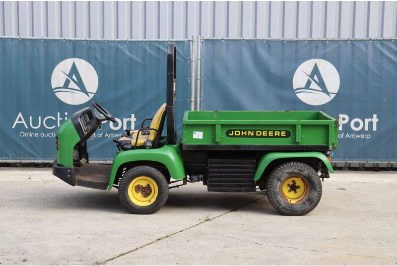 John Deere 2030A - Mașină de golf: Foto 2 John Deere 2030A - Mașină de golf: Foto 2