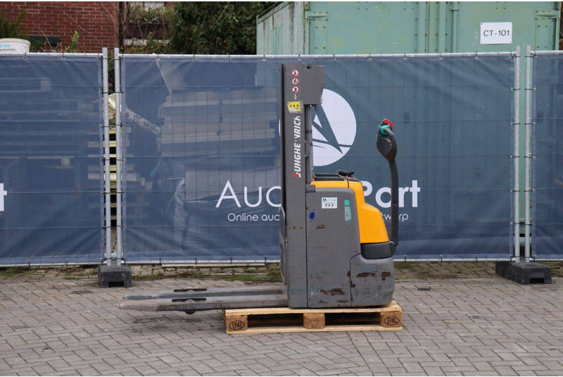 Jungheinrich EJC 216 - Transpalet la mare înălţime: Foto 1 Jungheinrich EJC 216 - Transpalet la mare înălţime: Foto 1