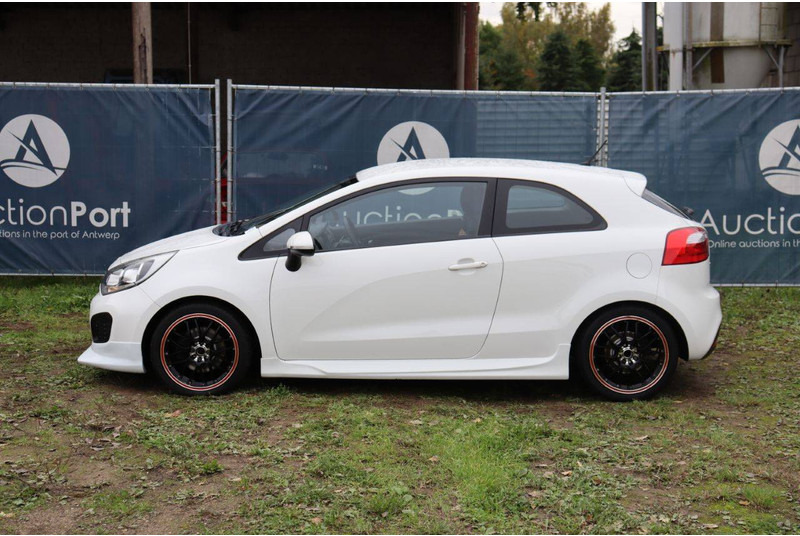 Kia Rio - Berlină/ Sedan: Foto 2 Kia Rio - Berlină/ Sedan: Foto 2