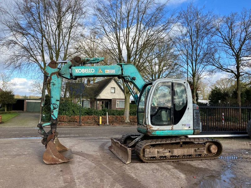 Kobelco 70SR - Excavator pe şenile: Foto 1 Kobelco 70SR - Excavator pe şenile: Foto 1
