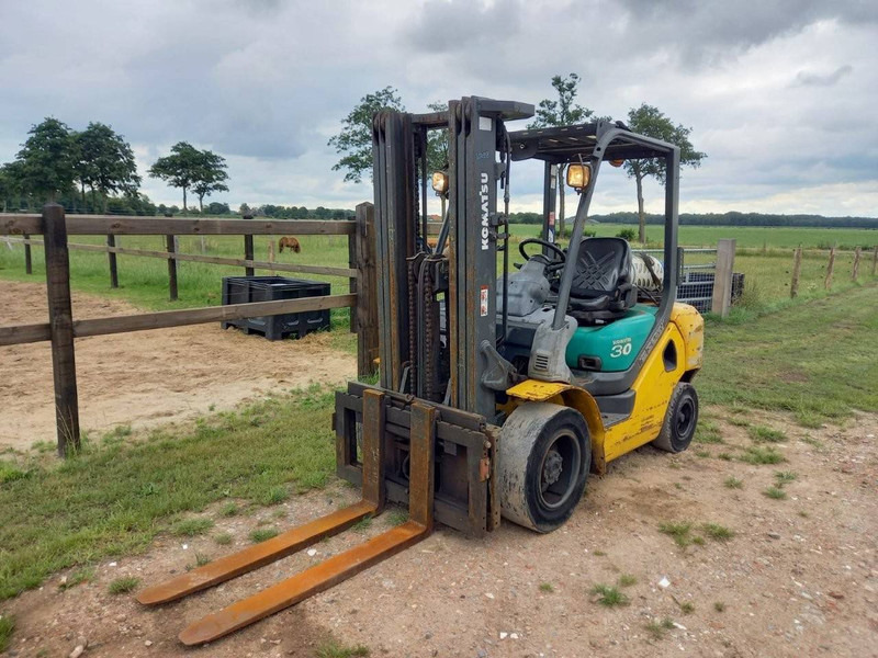 Komatsu FG30T-16R - Stivuitor GPL: Foto 3 Komatsu FG30T-16R - Stivuitor GPL: Foto 3