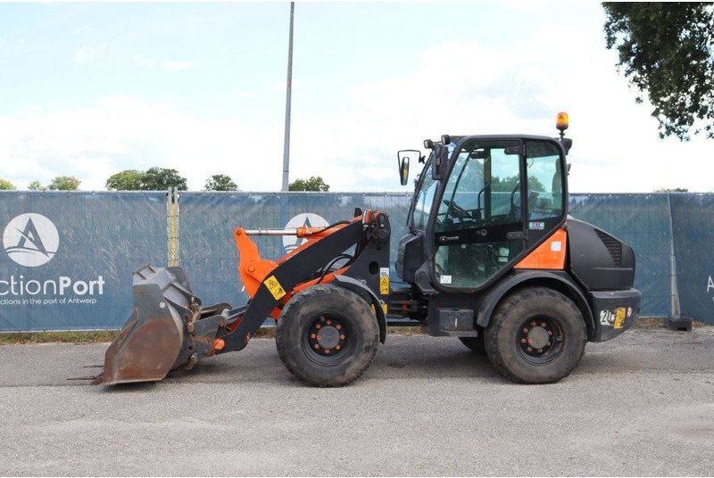 Komatsu WA70-7 - Încărcător frontal pe pneuri: Foto 1 Komatsu WA70-7 - Încărcător frontal pe pneuri: Foto 1