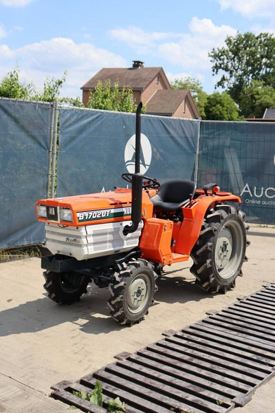 Tractor agricol Kubota B1702DT: Foto 8