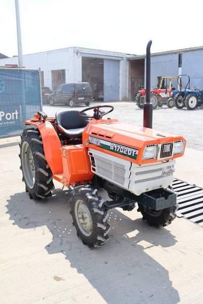 Tractor agricol Kubota B1702DT: Foto 6