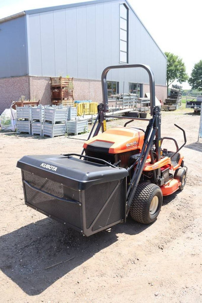 Kubota GZD15-II - Maşină de tuns iarba: Foto 5 Kubota GZD15-II - Maşină de tuns iarba: Foto 5