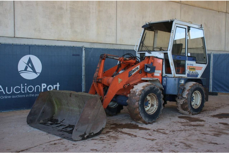 Încărcător frontal pe pneuri Kubota R510: Foto 8