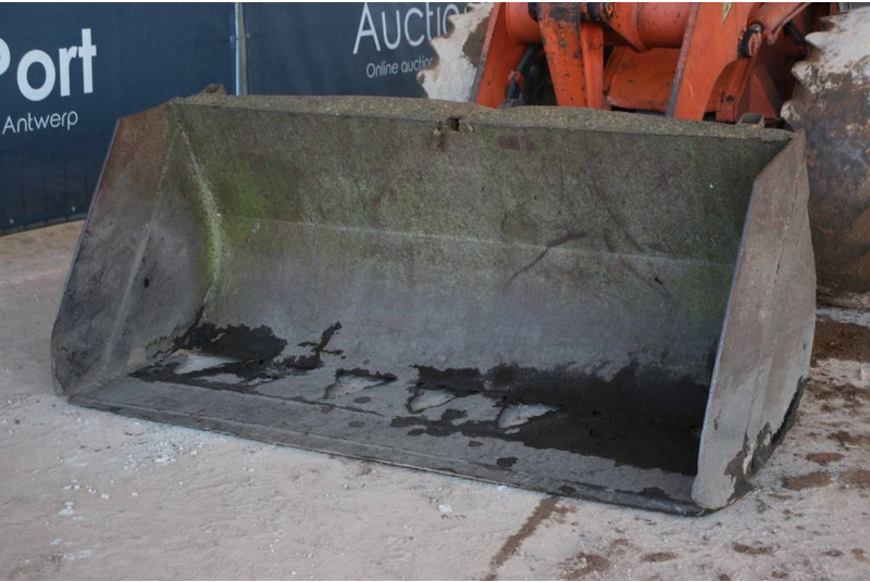 Încărcător frontal pe pneuri Kubota R510: Foto 9