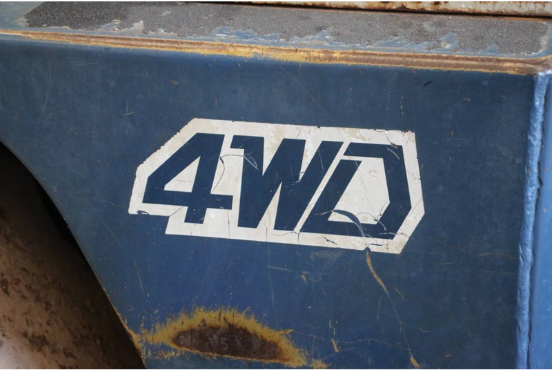 Încărcător frontal pe pneuri Kubota R510: Foto 17