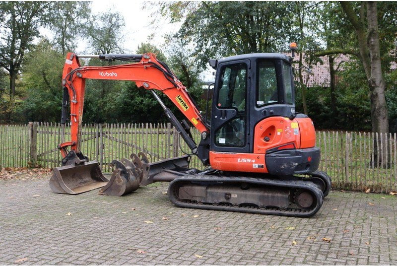 Kubota U55-4 - Excavator pe şenile: Foto 3 Kubota U55-4 - Excavator pe şenile: Foto 3