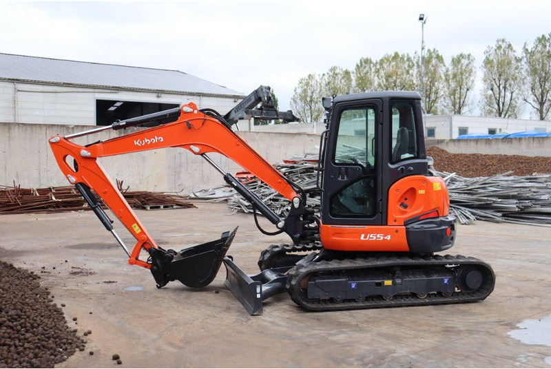 Kubota U55-4 - Excavator pe şenile: Foto 1 Kubota U55-4 - Excavator pe şenile: Foto 1