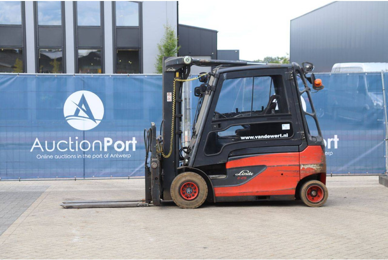 Linde E25L-01 - Electrostivuitor: Foto 1 Linde E25L-01 - Electrostivuitor: Foto 1