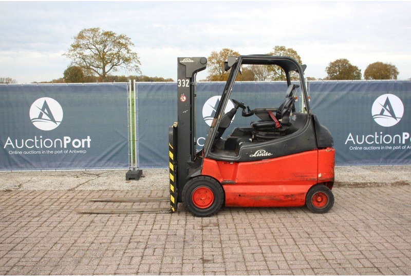 Linde E30/03/600 - Electrostivuitor: Foto 2 Linde E30/03/600 - Electrostivuitor: Foto 2