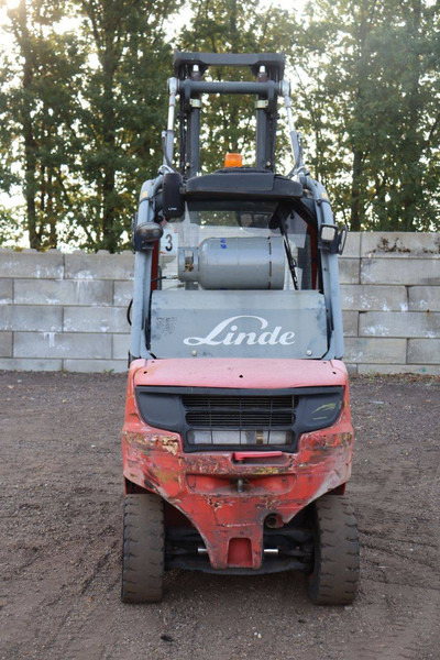 Linde H30CNG-02 - Stivuitor GPL: Foto 5 Linde H30CNG-02 - Stivuitor GPL: Foto 5