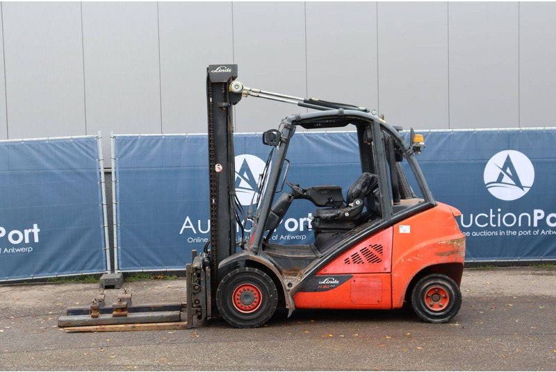 Linde H30D-02 - Stivuitor diesel: Foto 2 Linde H30D-02 - Stivuitor diesel: Foto 2
