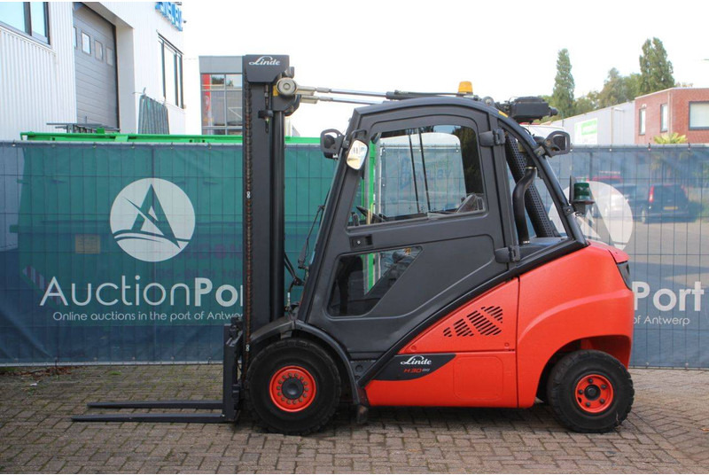 Linde H30D-02 - Stivuitor diesel: Foto 2 Linde H30D-02 - Stivuitor diesel: Foto 2