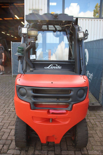 Linde H30D-02 - Stivuitor diesel: Foto 4 Linde H30D-02 - Stivuitor diesel: Foto 4
