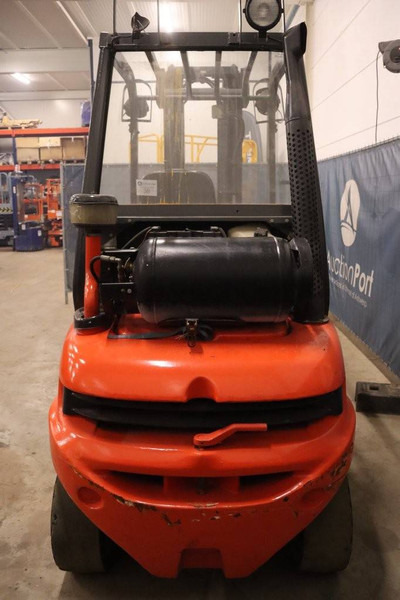 Linde H30T-03 - Stivuitor GPL: Foto 4 Linde H30T-03 - Stivuitor GPL: Foto 4