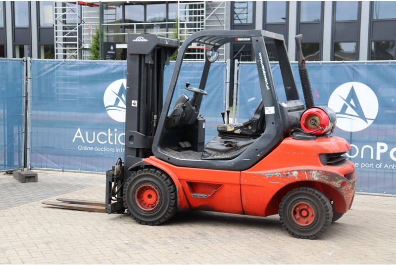 Linde H30T-03 - Stivuitor GPL: Foto 3 Linde H30T-03 - Stivuitor GPL: Foto 3
