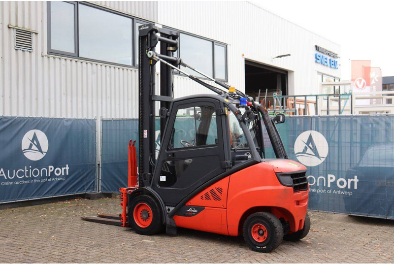 Linde H35D-02 - Stivuitor diesel: Foto 3 Linde H35D-02 - Stivuitor diesel: Foto 3
