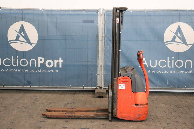 Linde L12 - Transpalet la mare înălţime: Foto 2 Linde L12 - Transpalet la mare înălţime: Foto 2