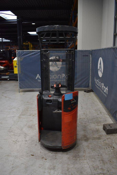 Linde L12SP - Transpalet la mare înălţime: Foto 4 Linde L12SP - Transpalet la mare înălţime: Foto 4