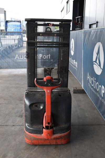 Linde L14 - Transpalet la mare înălţime: Foto 4 Linde L14 - Transpalet la mare înălţime: Foto 4