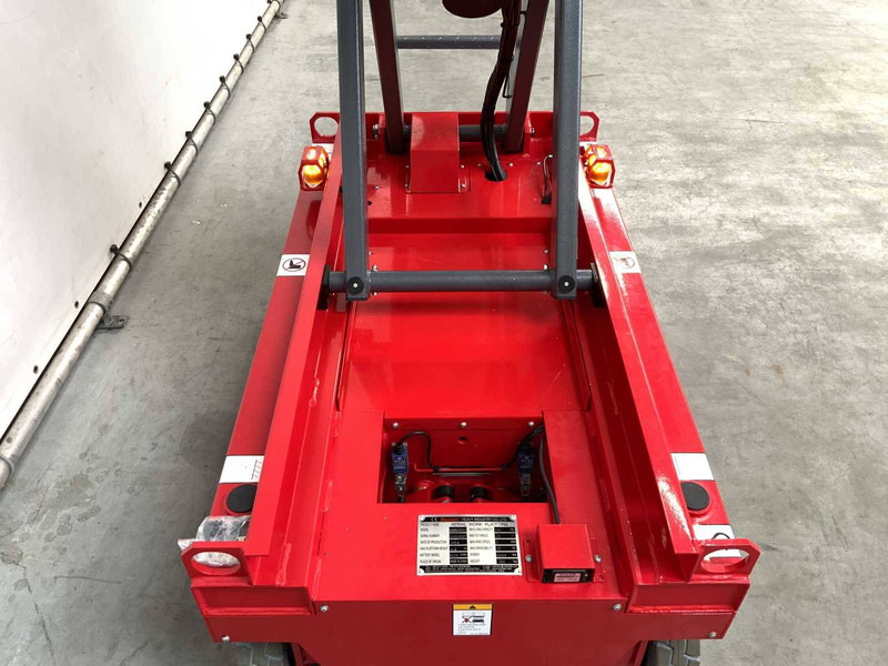 Mantall XE-60 Mini - Platforma foarfeca: Foto 5 Mantall XE-60 Mini - Platforma foarfeca: Foto 5