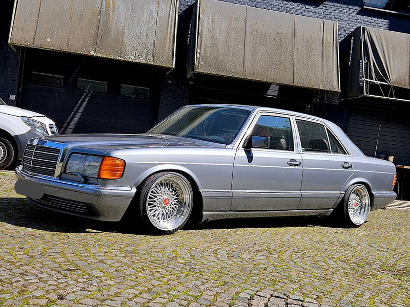 Mercedes-Benz 300-serie 300 SE Lowrider - Automobil: Foto 1 Mercedes-Benz 300-serie 300 SE Lowrider - Automobil: Foto 1