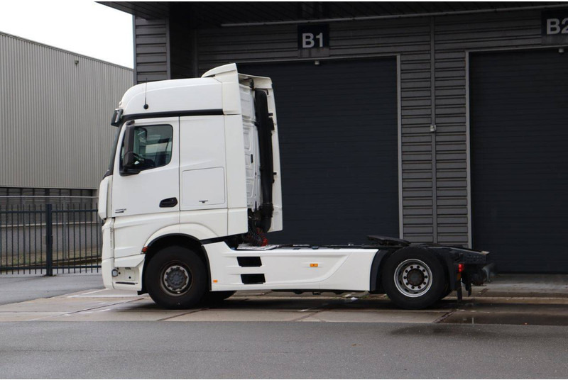 Mercedes-Benz Actros - Camion şasiu: Foto 3 Mercedes-Benz Actros - Camion şasiu: Foto 3
