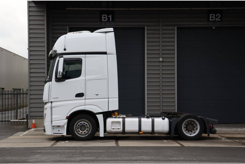 Mercedes-Benz Actros - Camion şasiu: Foto 2 Mercedes-Benz Actros - Camion şasiu: Foto 2