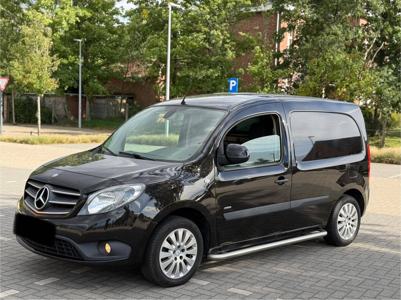 Mercedes-Benz Citan 111 CDI - Berlină/ Sedan: Foto 1 Mercedes-Benz Citan 111 CDI - Berlină/ Sedan: Foto 1