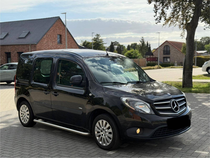 Mercedes-Benz Citan 111 CDI - Berlină/ Sedan: Foto 4 Mercedes-Benz Citan 111 CDI - Berlină/ Sedan: Foto 4
